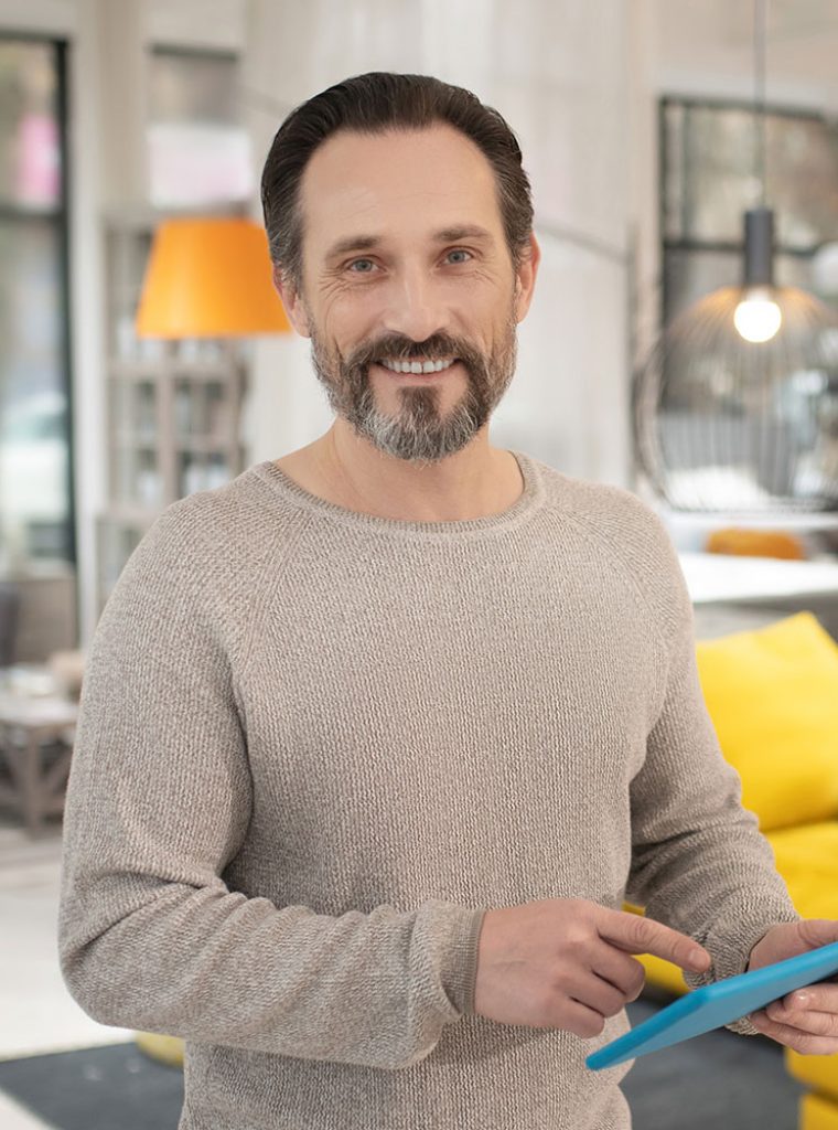 man-with-tablet-in-his-hands-feeling-good-M5SC4SH-1.jpg man-with-tablet-in-his-hands-feeling-good-M5SC4SH-1.jpg